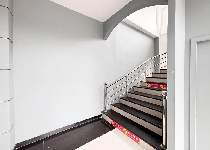 Privatunterkunft Reddoorz At First Bypass