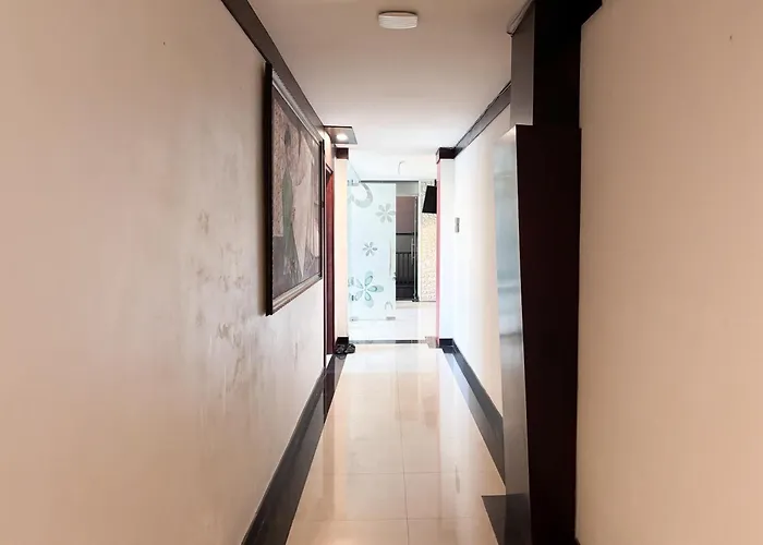 Reddoorz At First Bypass * Kuta Lombok
