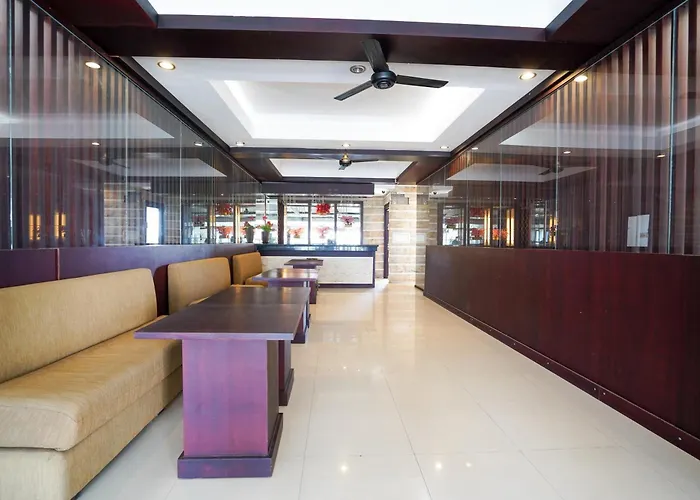 Reddoorz At First Bypass منزل للإقامة كوتا