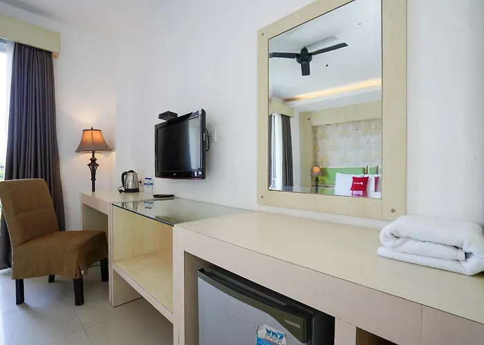 منزل للإقامة Reddoorz At First Bypass كوتا